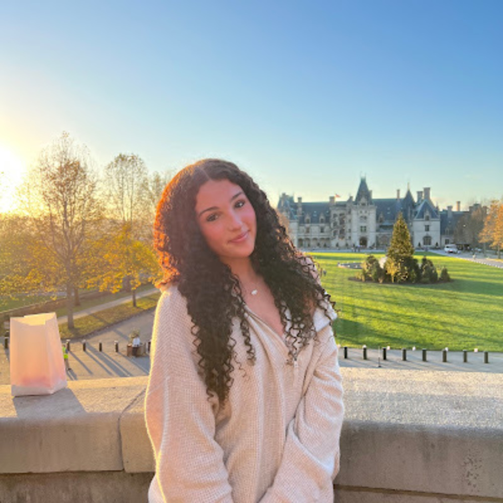 Meet your Posher, Lila